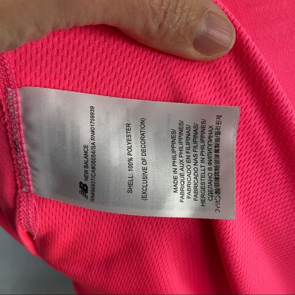 New Balance Dark Pink Performance Tempo Short Sleeve Tee Medium - Picture 7 of 7
